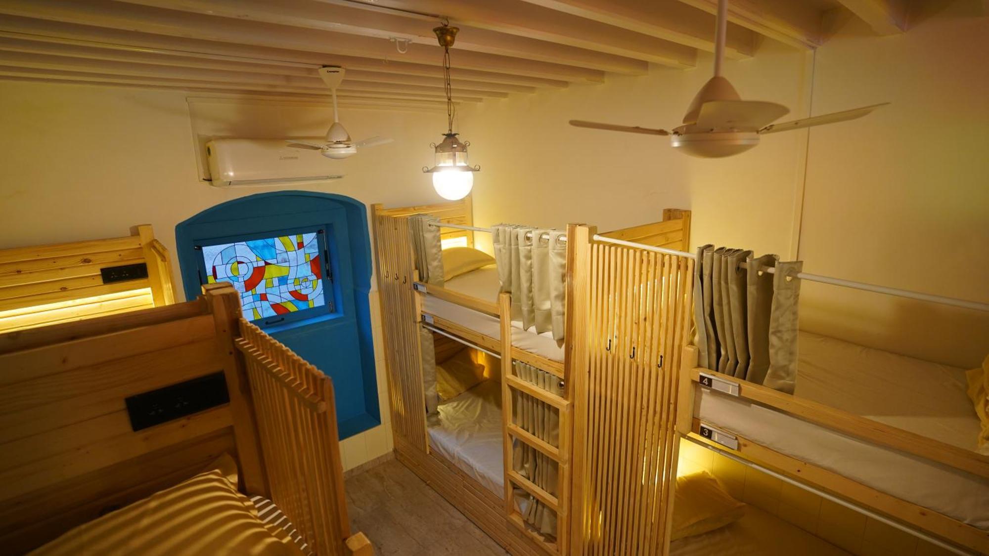 Gosolo Stays Bandra Hostel Mumbai Luaran gambar